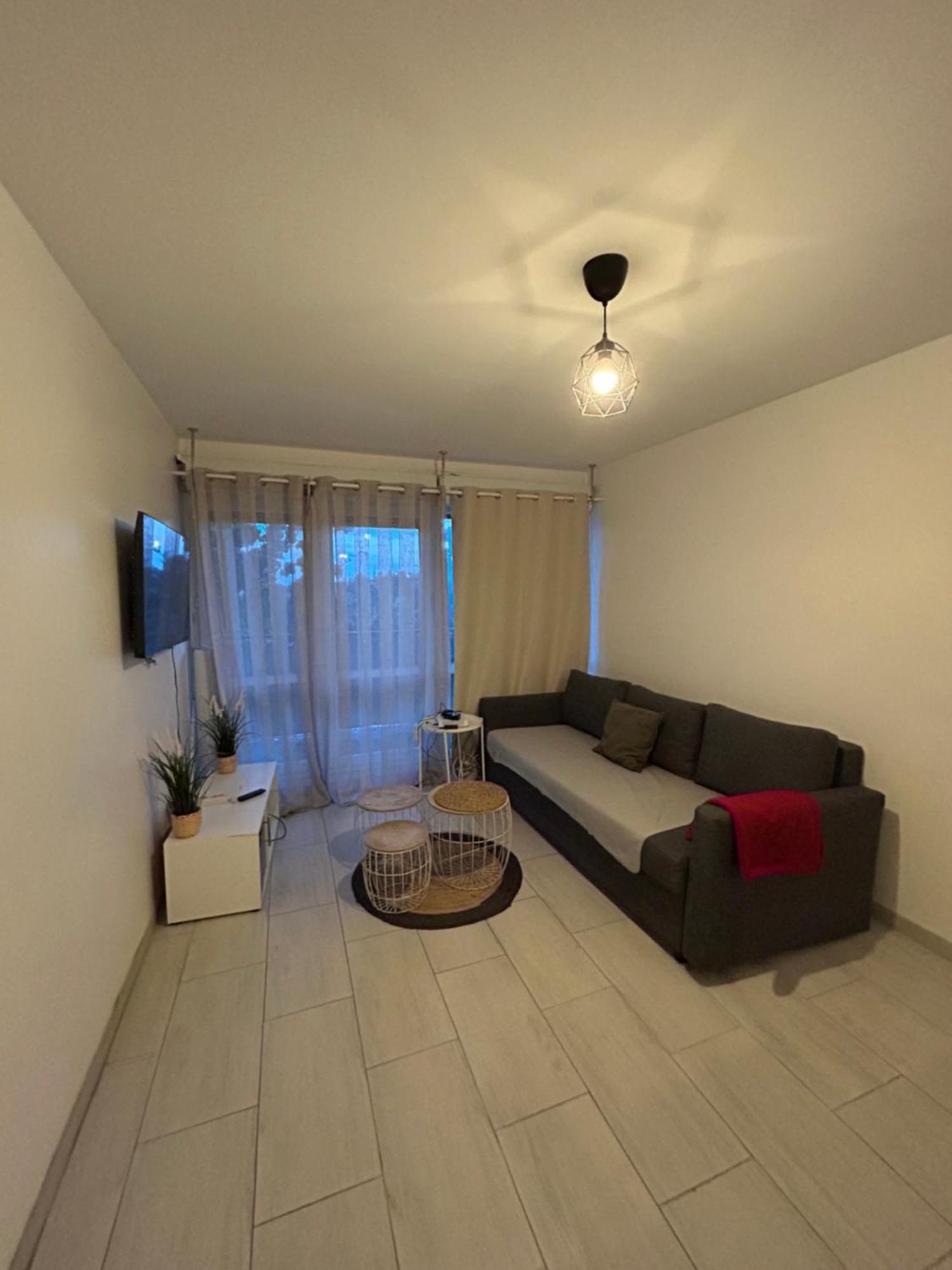 Appartement Ping-Pong Proche Gare Gagny ภายนอก รูปภาพ